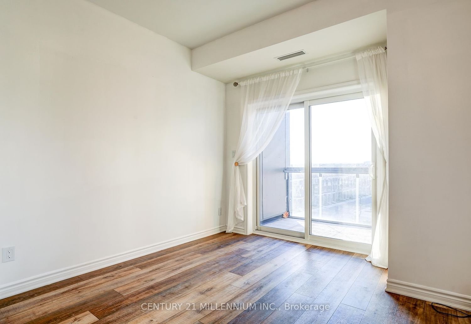 200 Lagerfeld Dr, unit 527 for rent - image #16