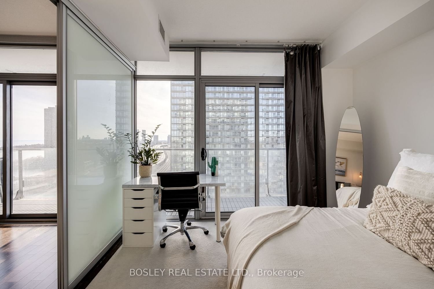 103 The Queensway, unit 1808 for sale - image #14