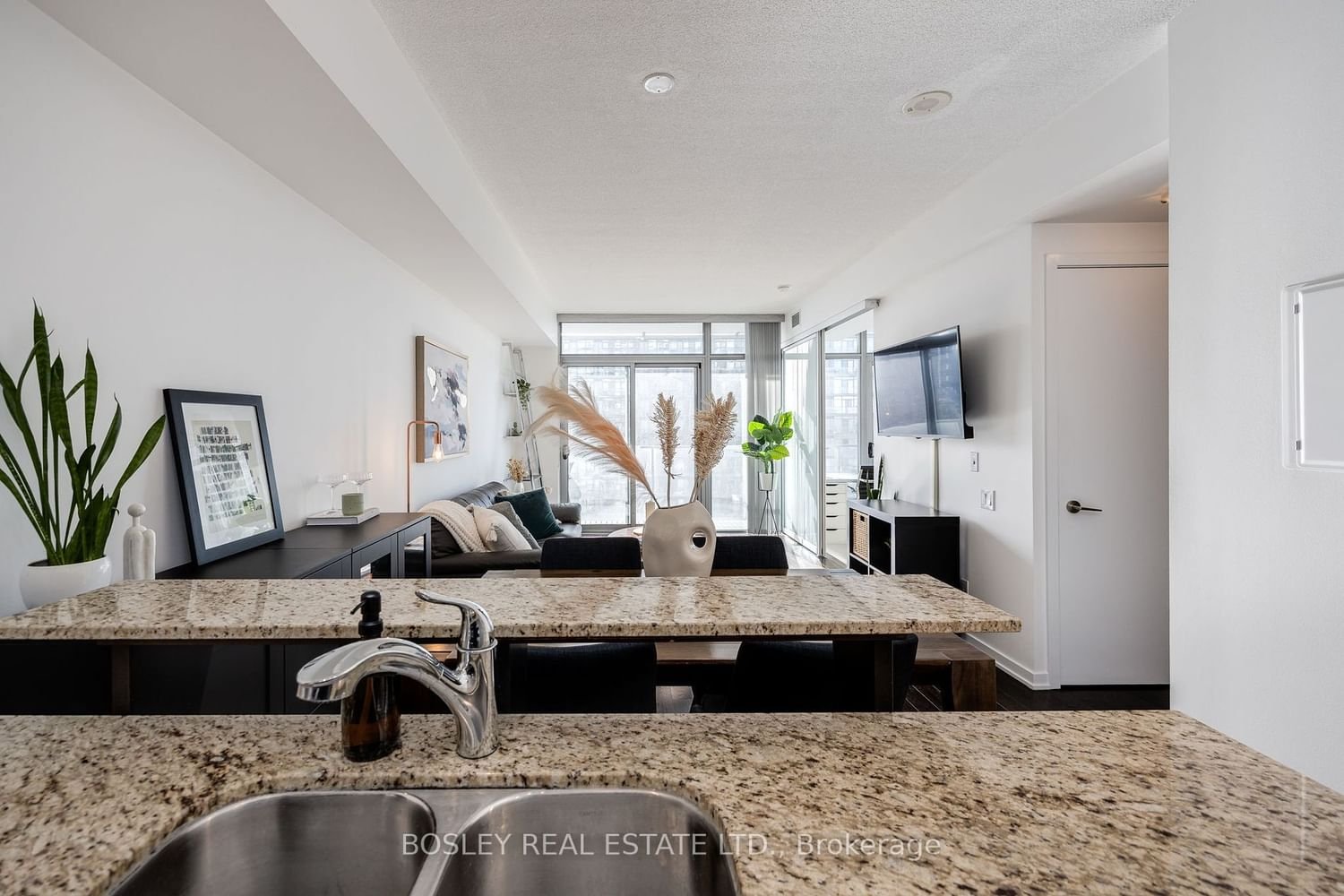 103 The Queensway, unit 1808 for sale - image #4