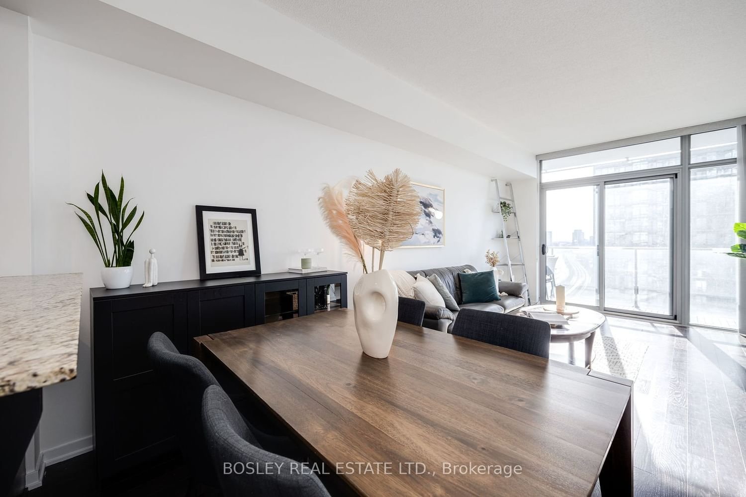 103 The Queensway, unit 1808 for sale - image #6