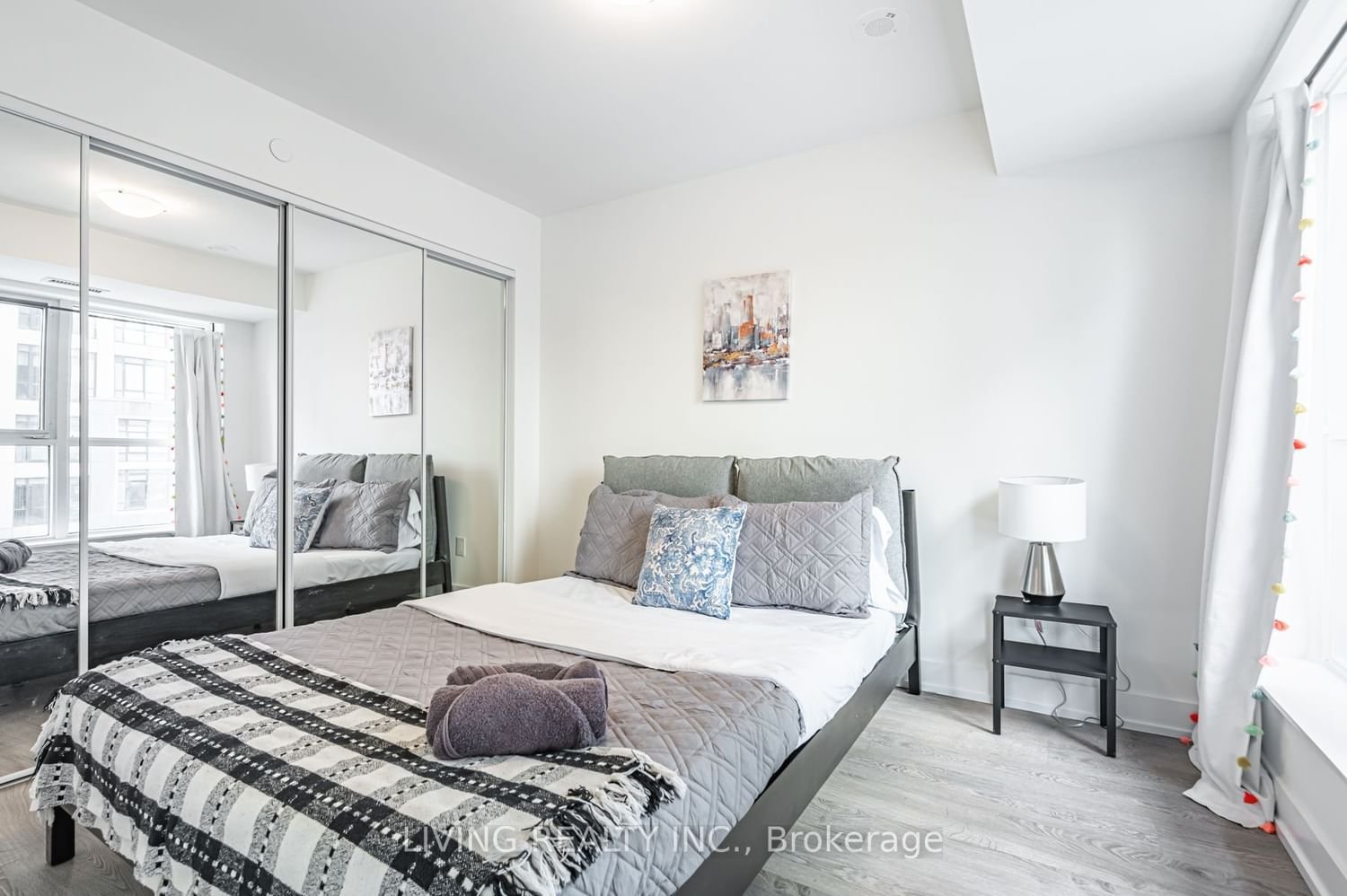 5 Mabelle Ave, unit 931 for sale - image #13
