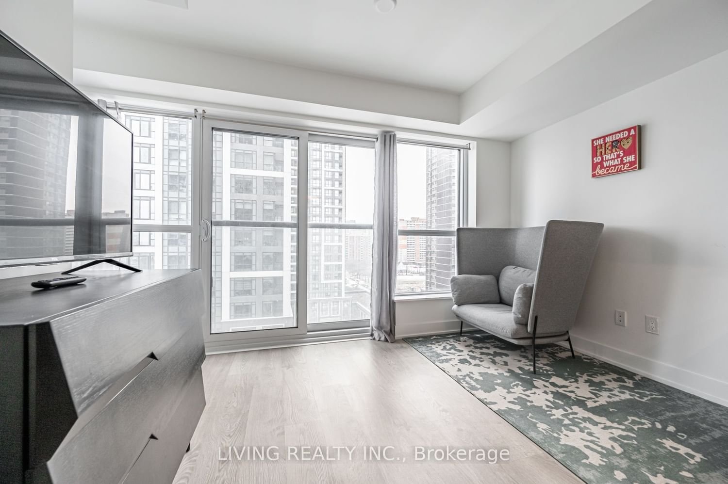 5 Mabelle Ave, unit 931 for sale - image #5