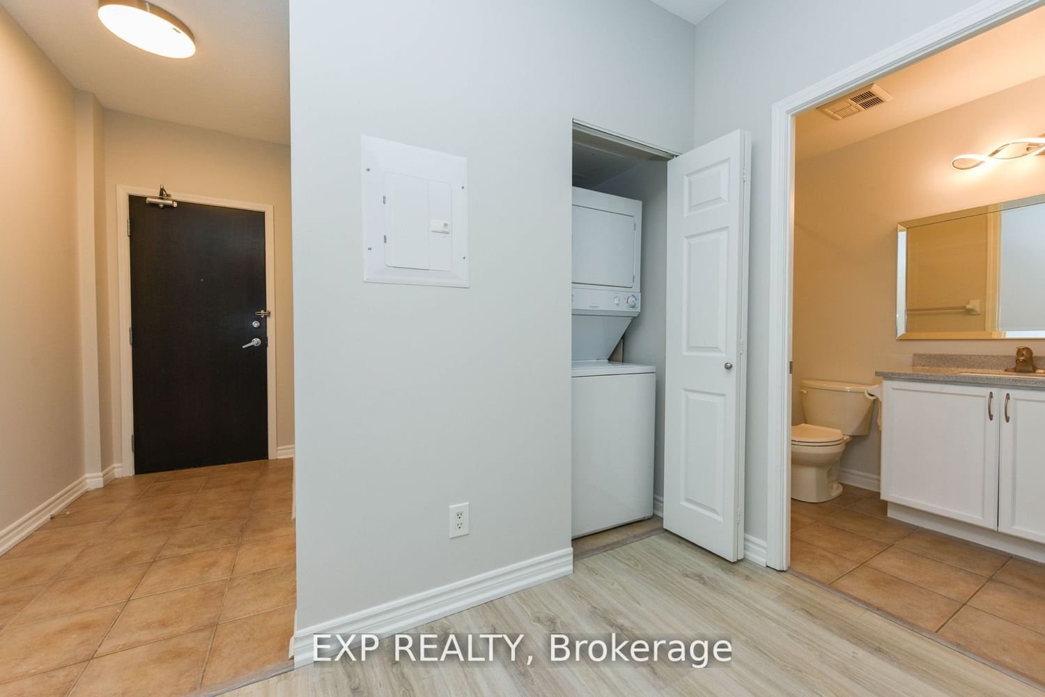 388 Prince Of Wales Dr, unit 410 for rent - image #8