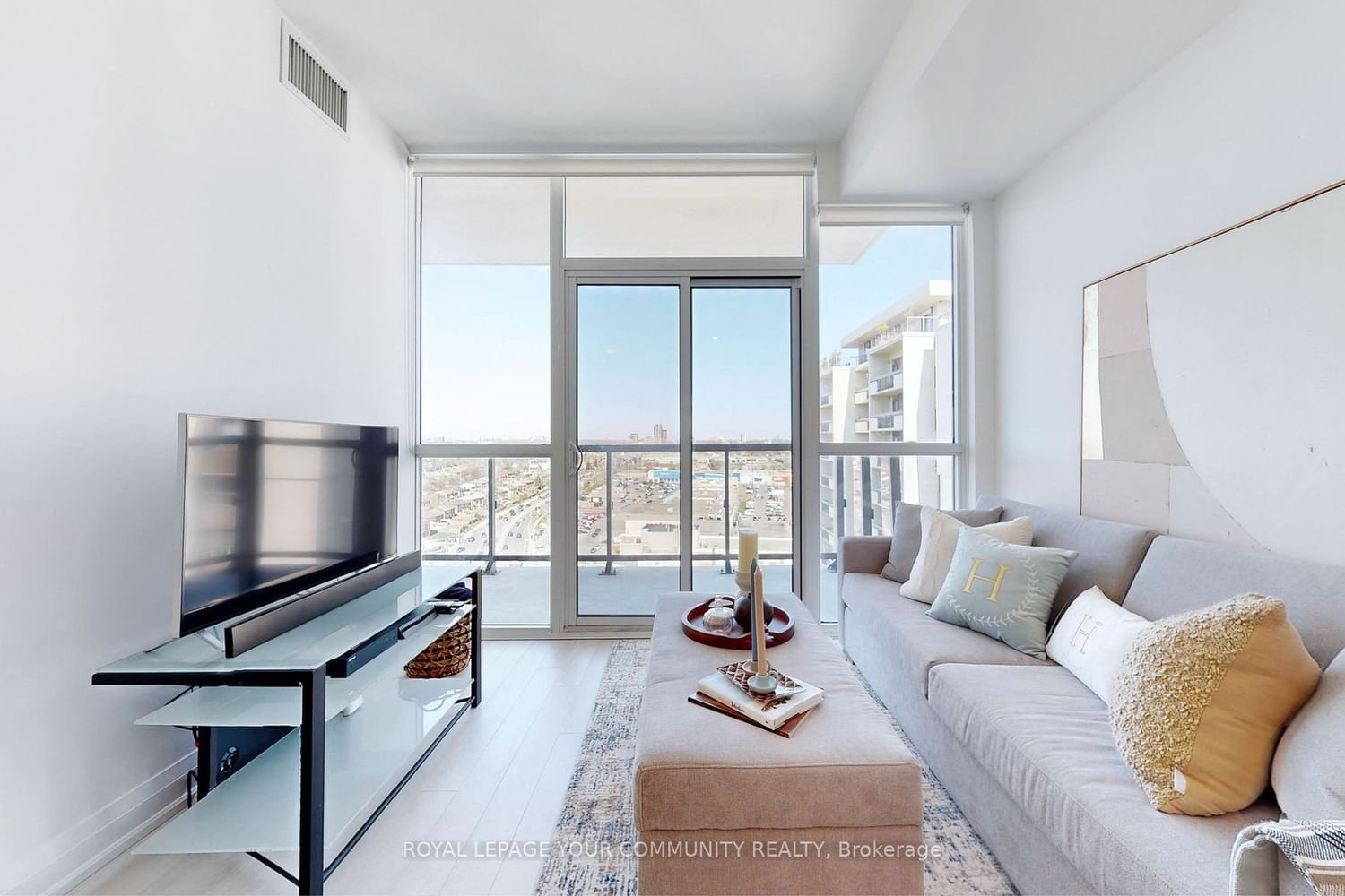 1461 Lawrence Ave W, unit 1808 for sale - image #2