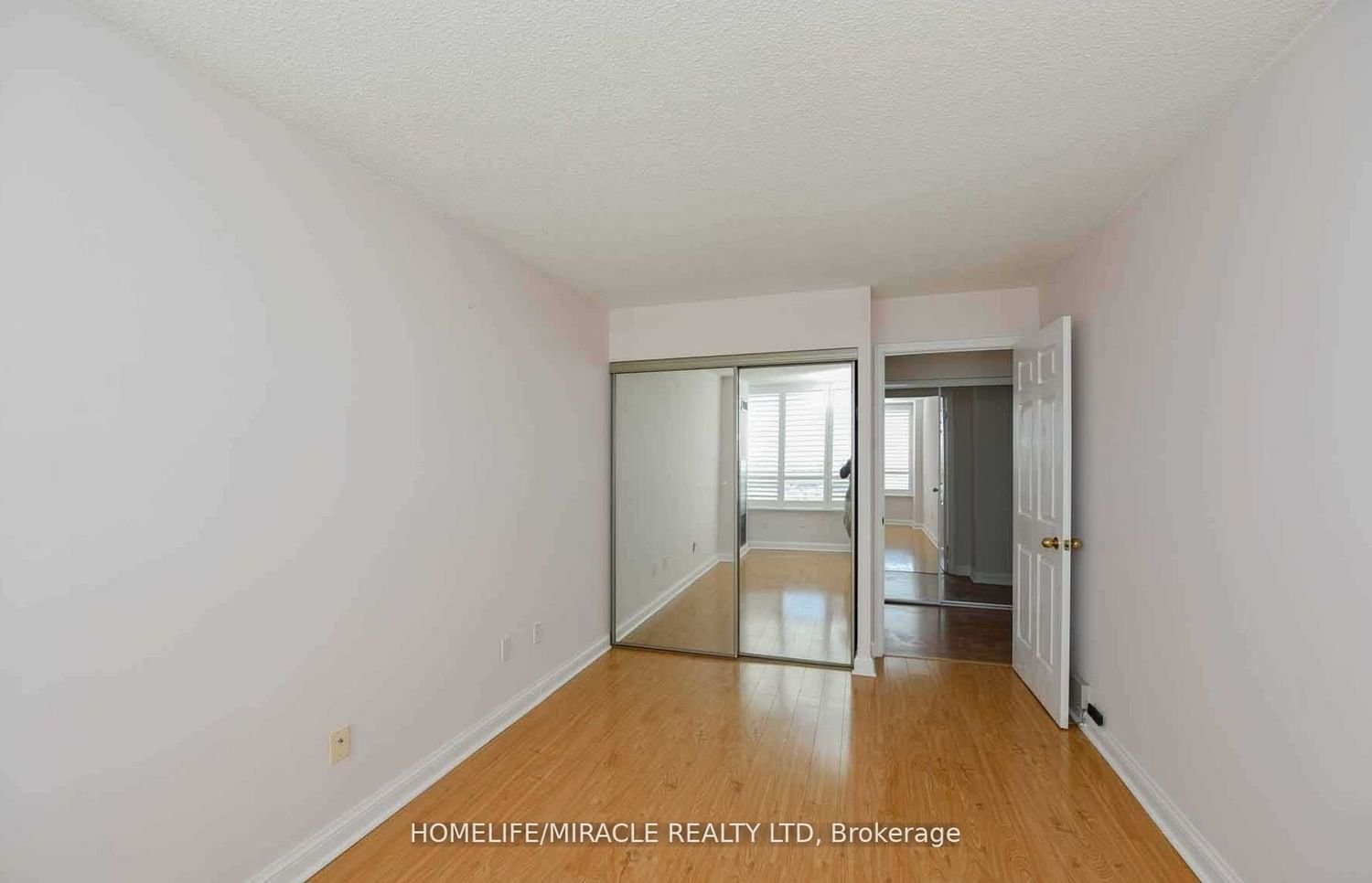 24 Hanover Rd, unit 1810 for rent - image #14