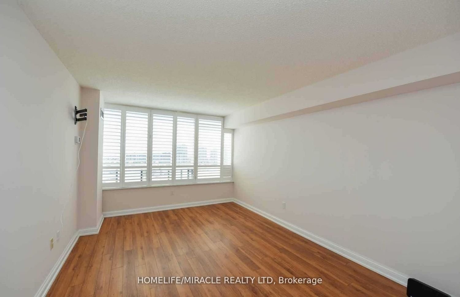 24 Hanover Rd, unit 1810 for rent - image #17