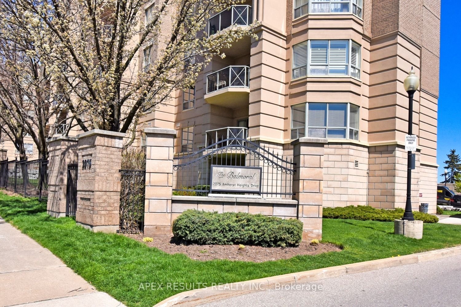 2075 Amherst Heights Dr, unit 317 for sale - image #3