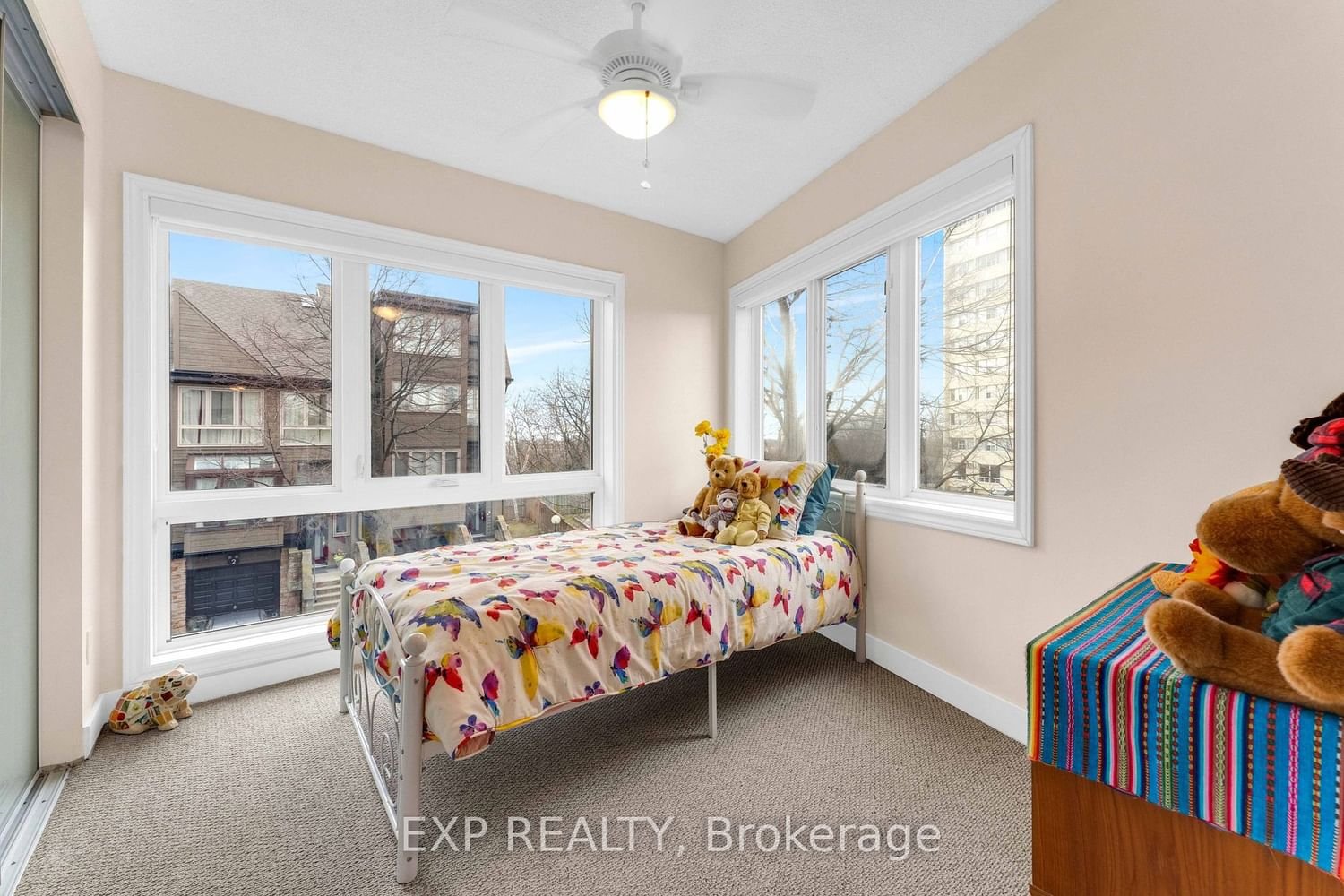 1120 Queens Ave, unit 24 for sale - image #27