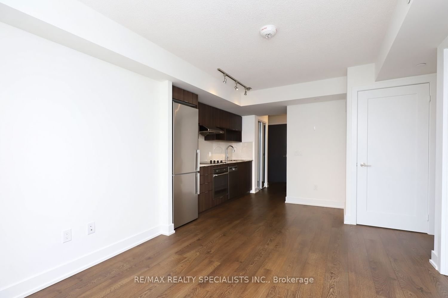 7 Mabelle Ave, unit 1505 for rent - image #10