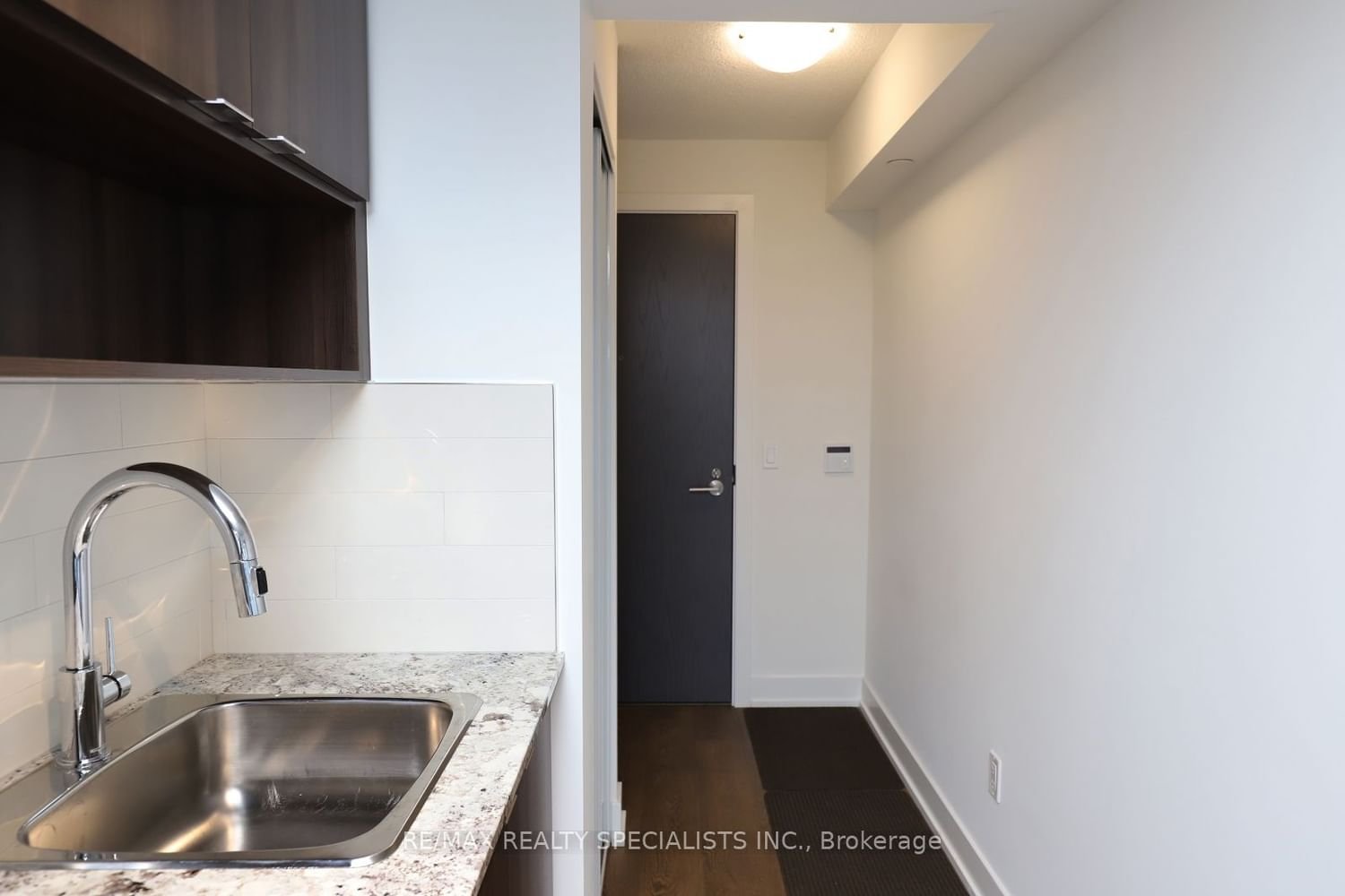 7 Mabelle Ave, unit 1505 for rent - image #7