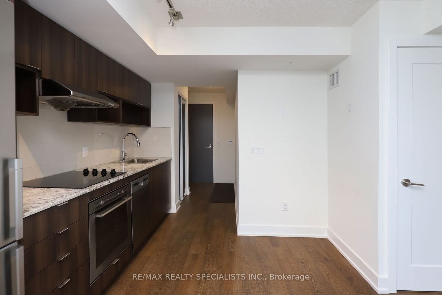 7 Mabelle Ave, unit 1505 for rent - image #8