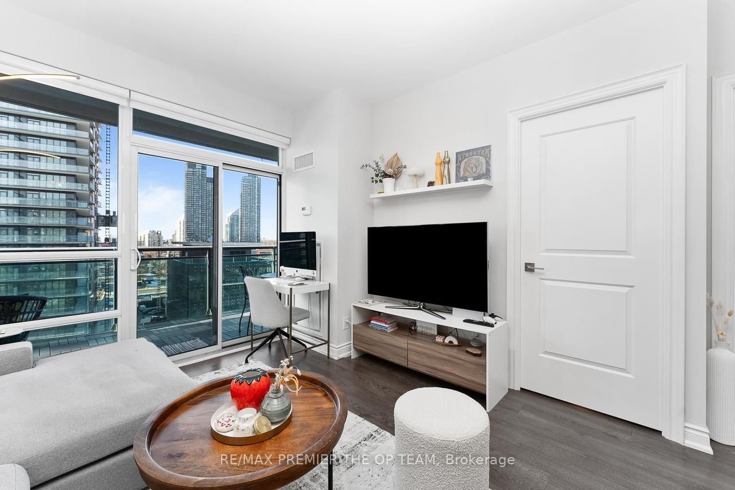 16 Brookers Lane, unit 913 for sale - image #13