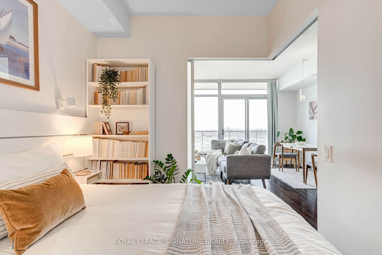 105 The Queensway Ave, unit 1706 for sale - image #10