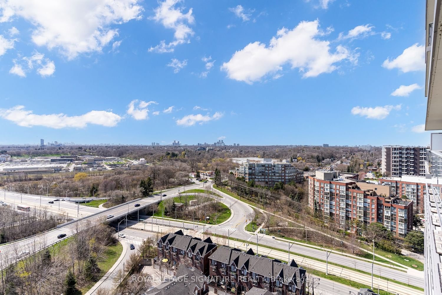 105 The Queensway Ave, unit 1706 for sale - image #4