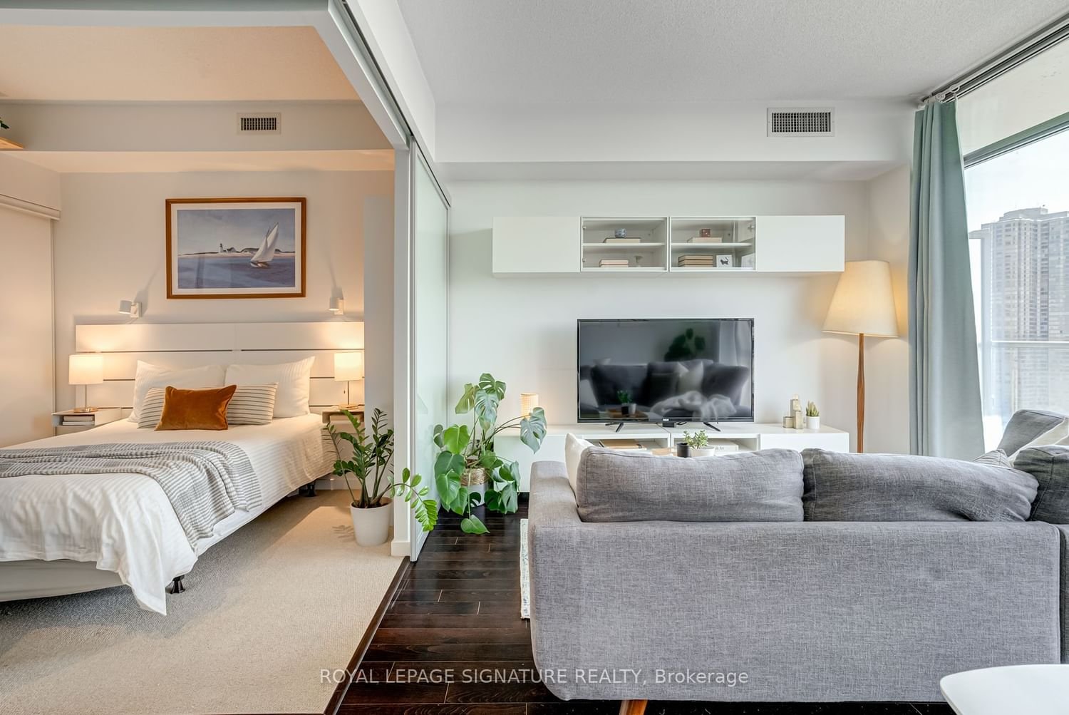 105 The Queensway Ave, unit 1706 for sale - image #8
