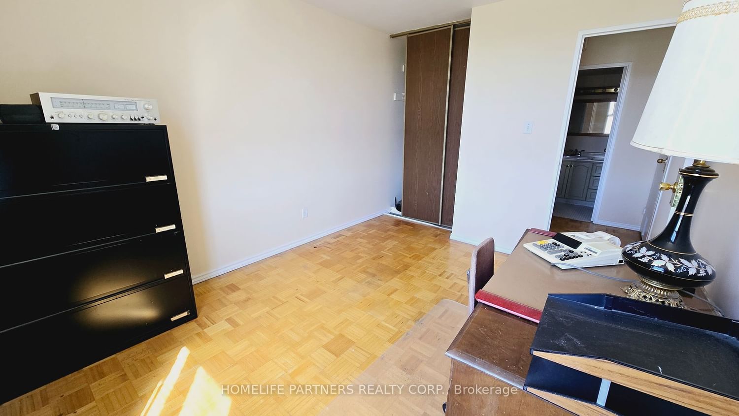 2825 Islington Ave, unit 315 for sale - image #15