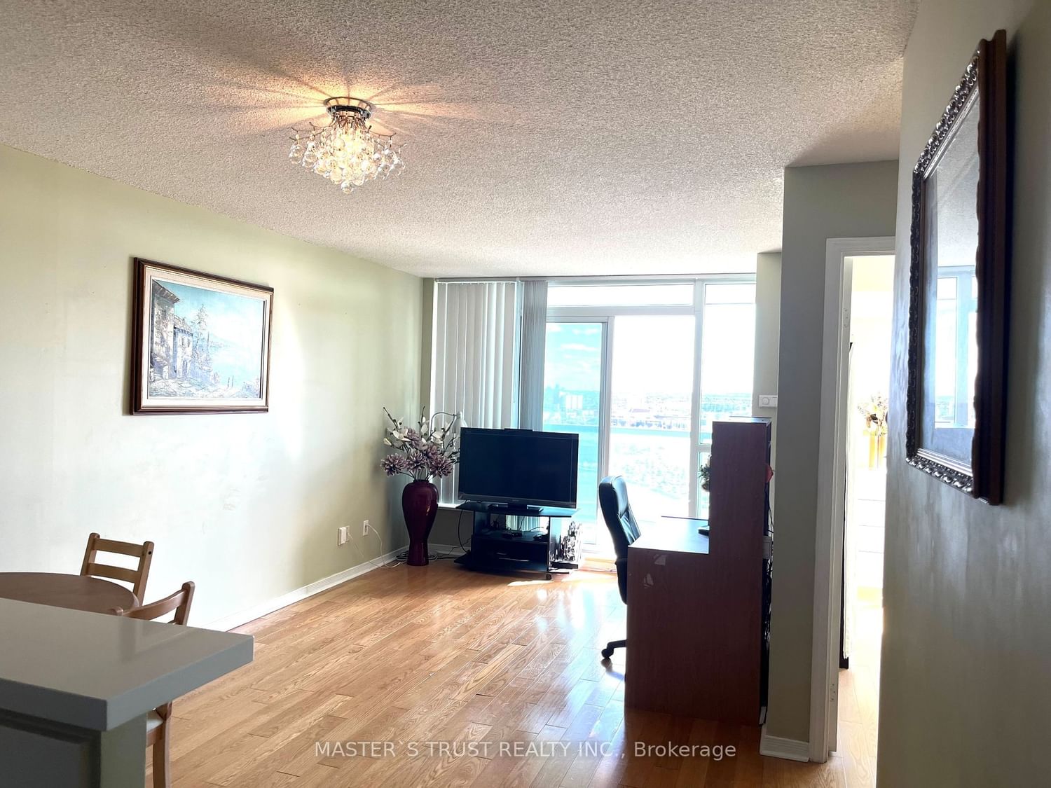 2545 Erin Centre Blvd, unit 1608 for sale - image #6