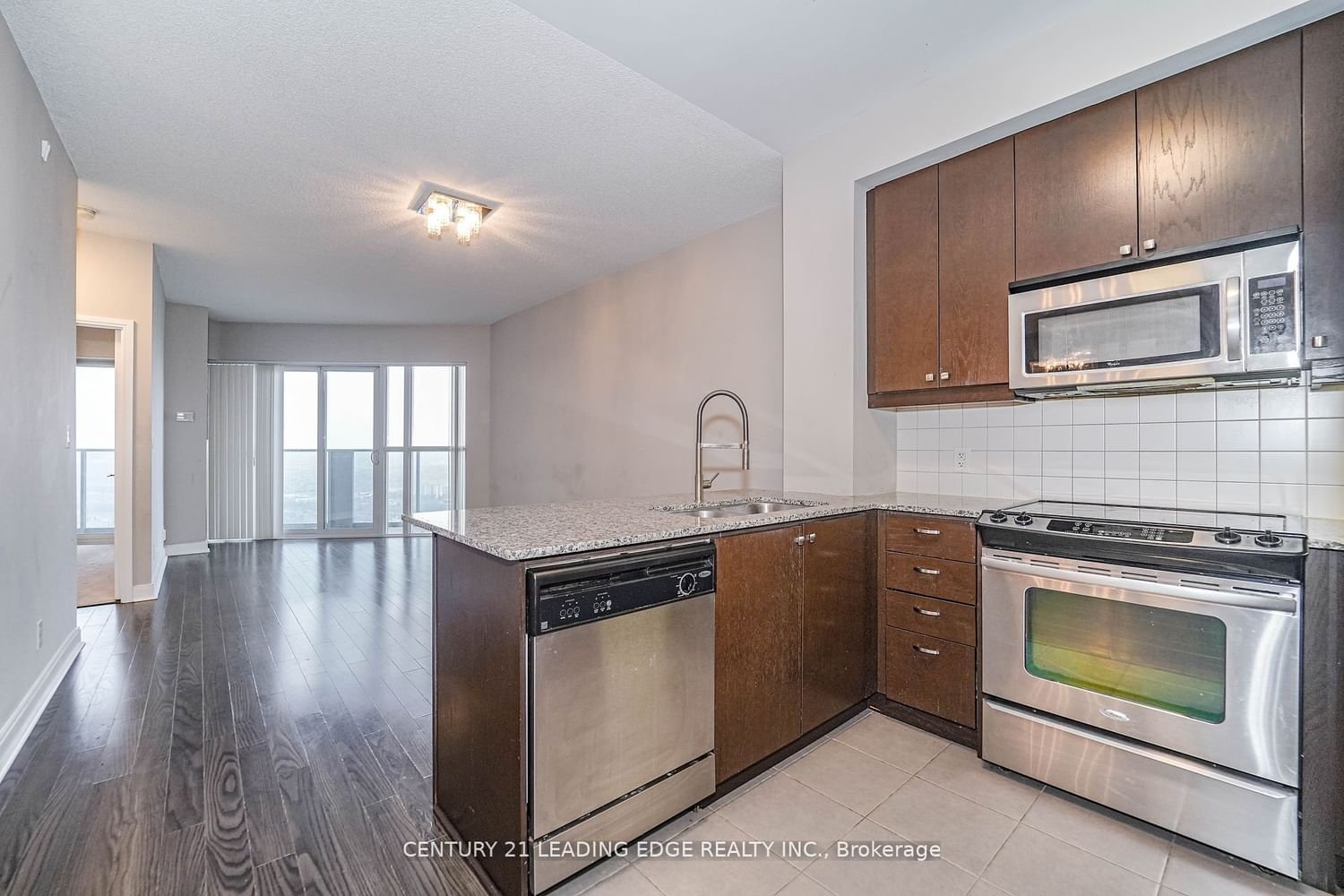 60 Absolute Ave, unit 4107 for rent - image #3