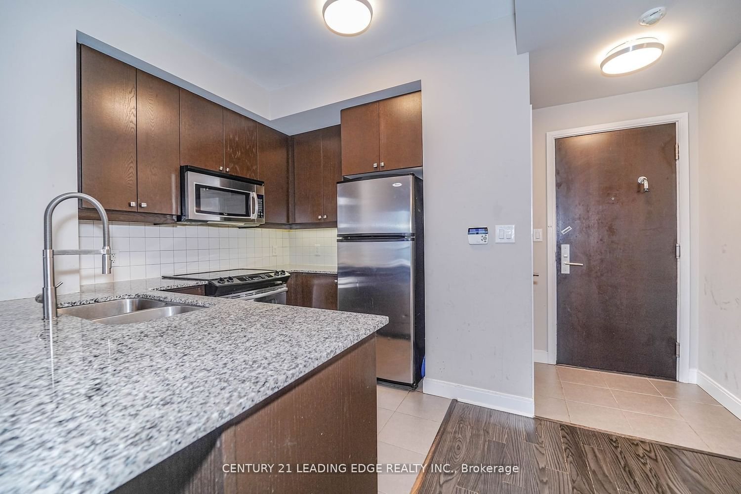 60 Absolute Ave, unit 4107 for rent - image #9