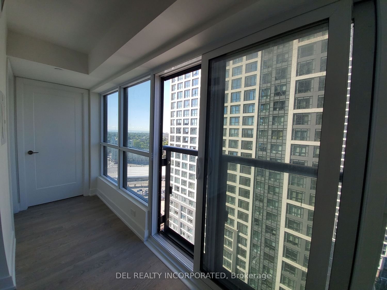 5 Mabelle Ave, unit 1831 for rent - image #3