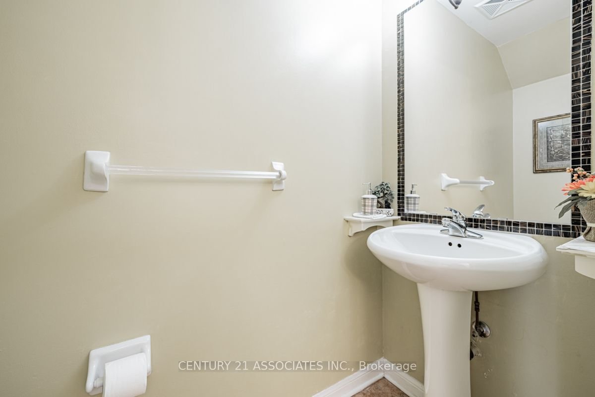 3029 Finch Ave W, unit 13 for sale - image #11