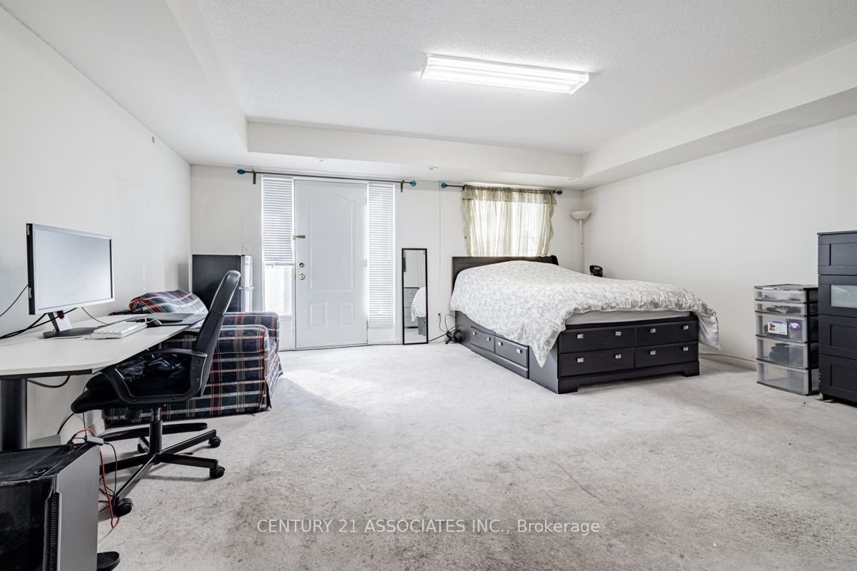 3029 Finch Ave W, unit 13 for sale - image #16