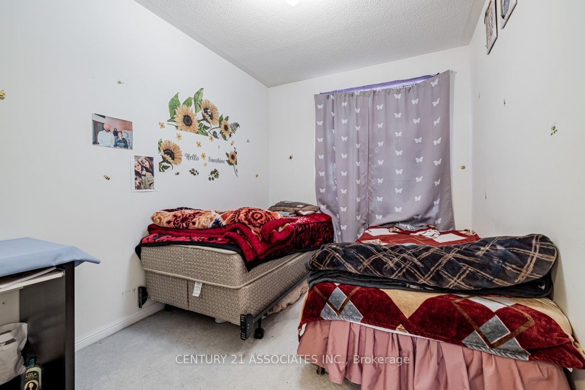 3029 Finch Ave W, unit 13 for sale - image #17
