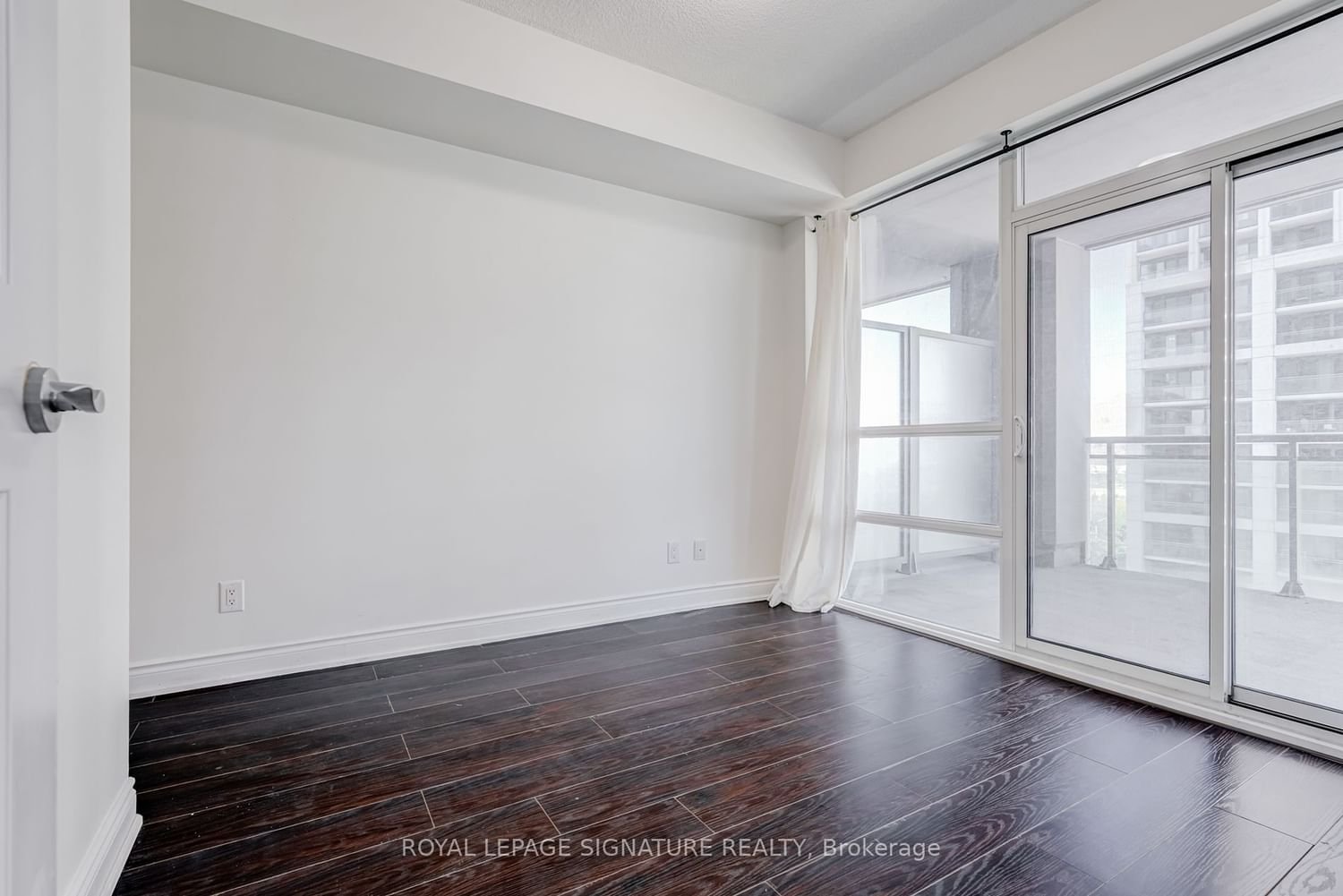16 Brookers Lane, unit 608 for rent - image #9