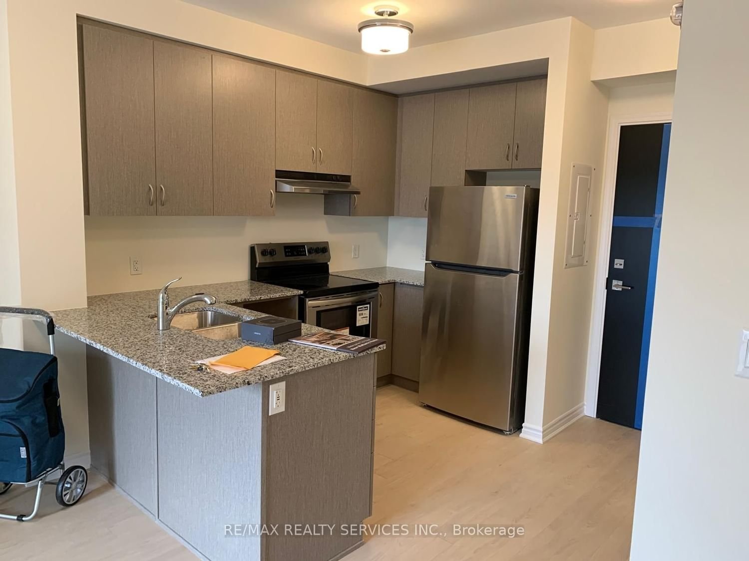 200 Lagerfeld Dr, unit 201 for rent - image #7