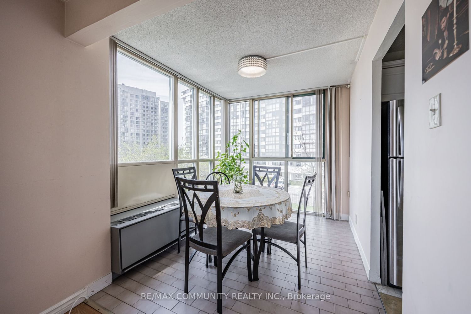 41 Markbrook Lane, unit 301 for sale - image #9