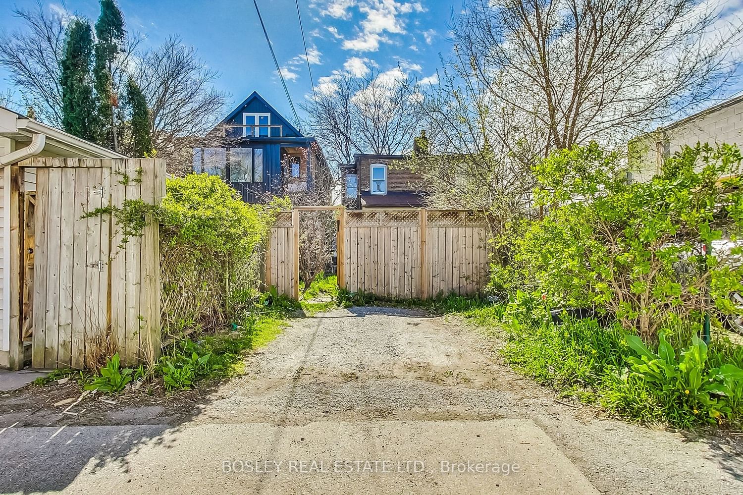 31 Mulock Ave for sale 