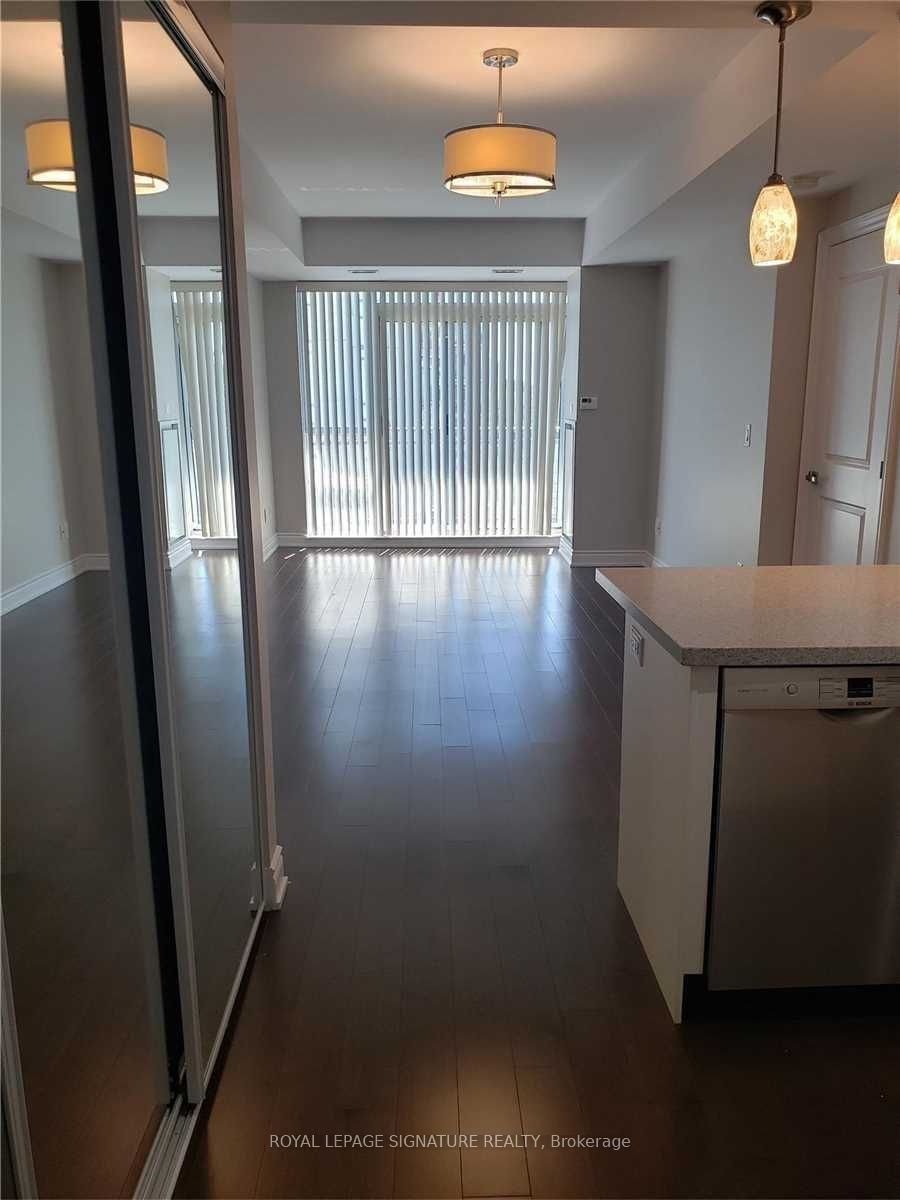 3500 Lakeshore Rd W, unit 508 for rent - image #6
