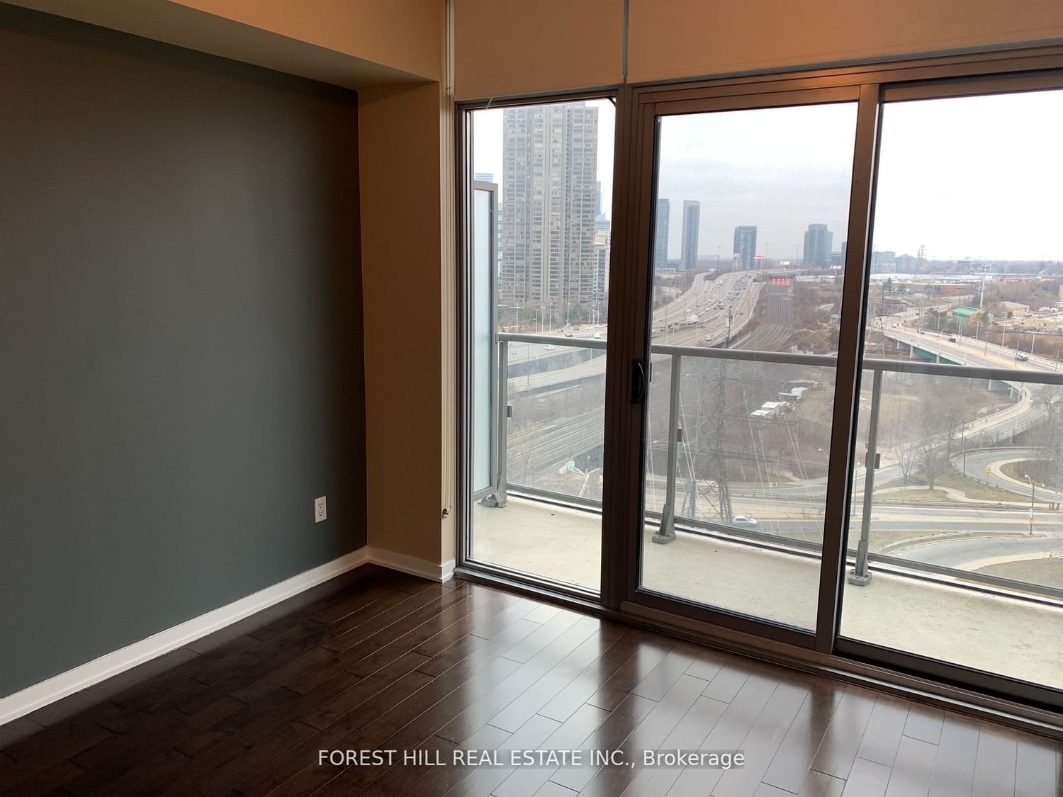 105 The Queensway Ave, unit 1305 for rent - image #5