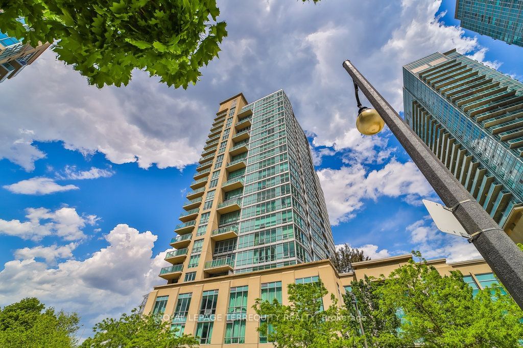 The Tides at Mystic Pointe Condos, Etobicoke, Toronto