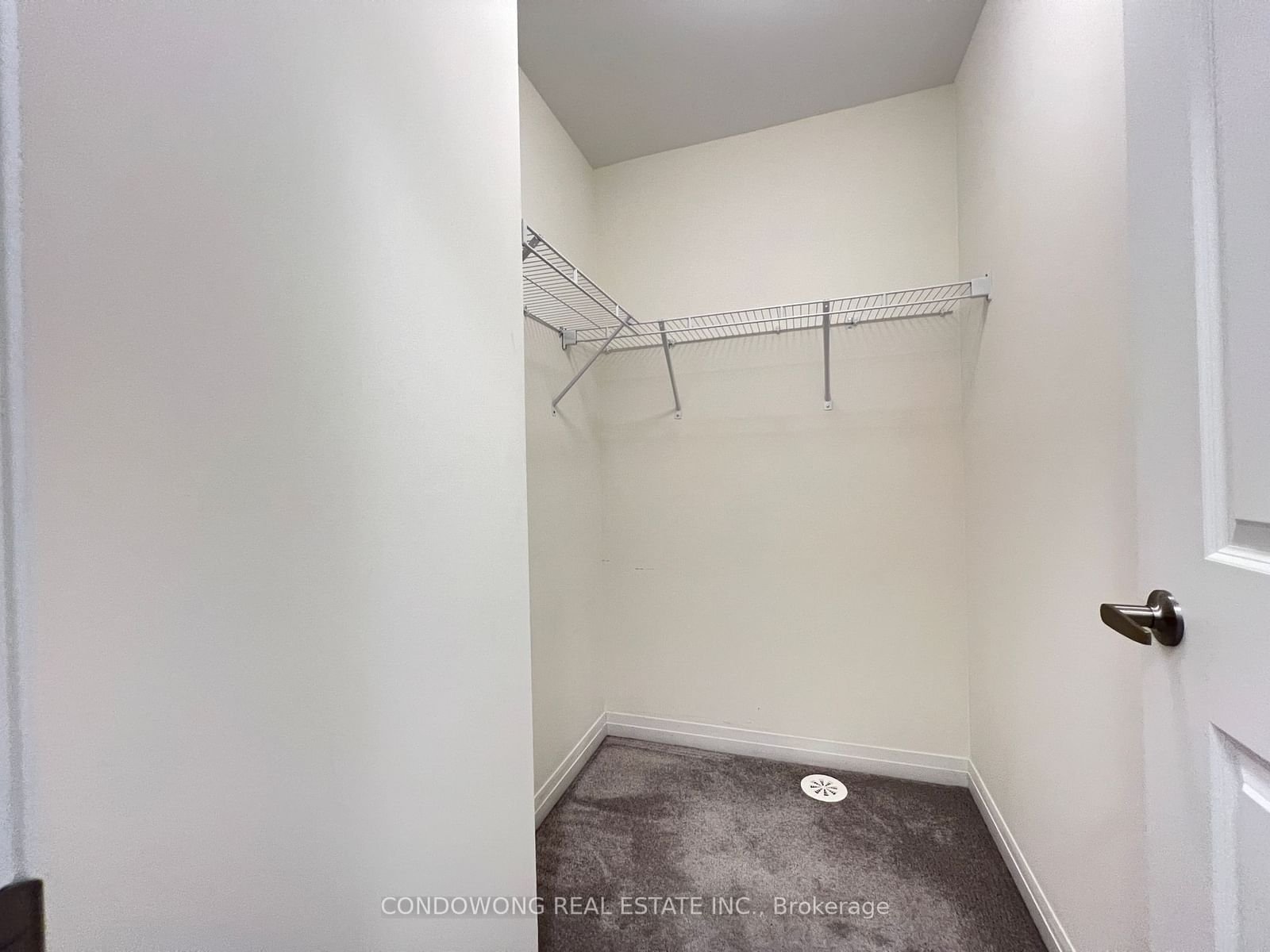 1238 Cawthra Rd, unit 3 for rent - image #11
