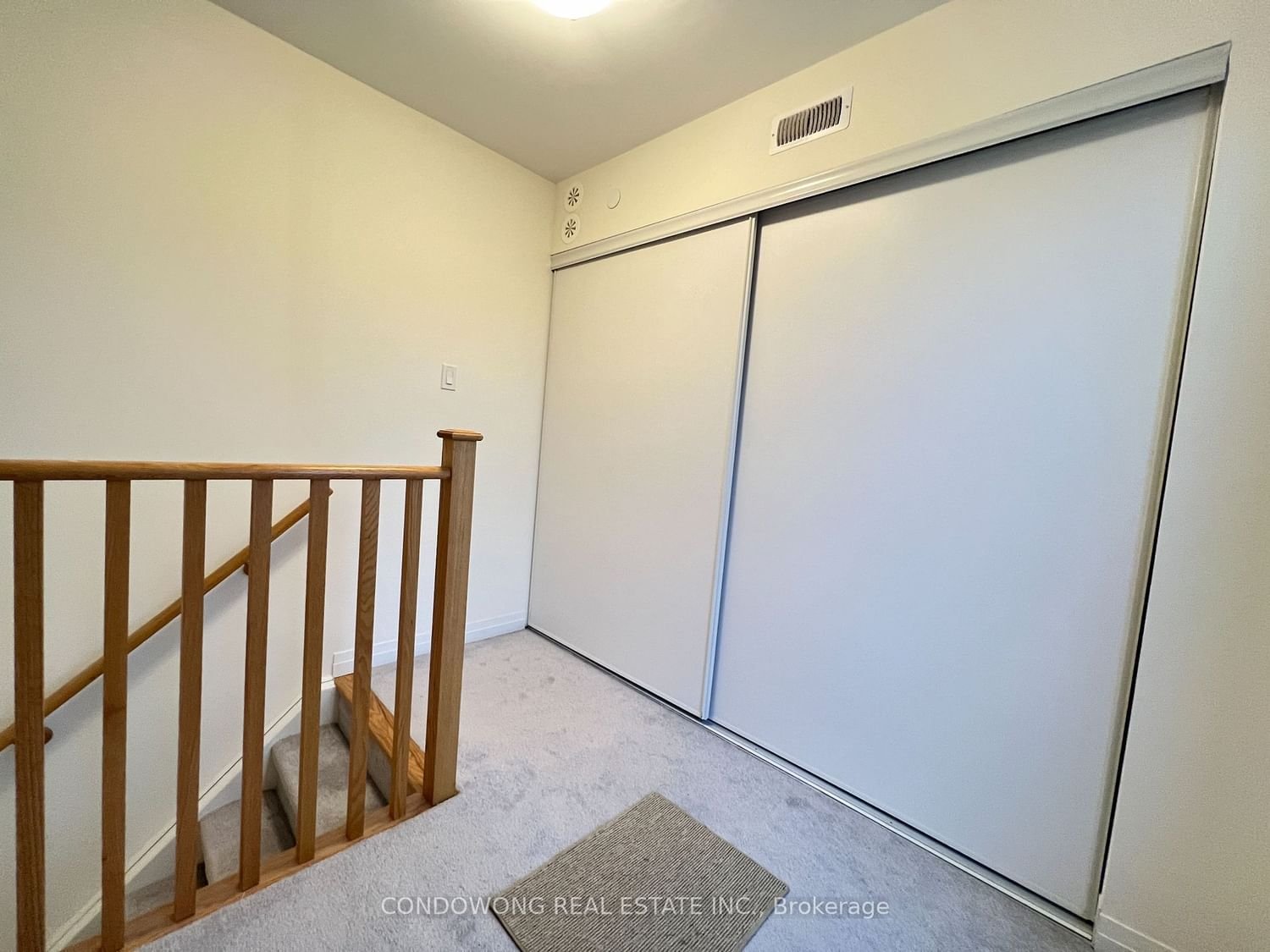 1238 Cawthra Rd, unit 3 for rent - image #13
