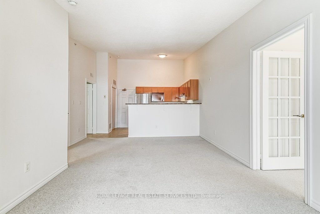 1483 Maple Ave, unit 409 for rent - image #12