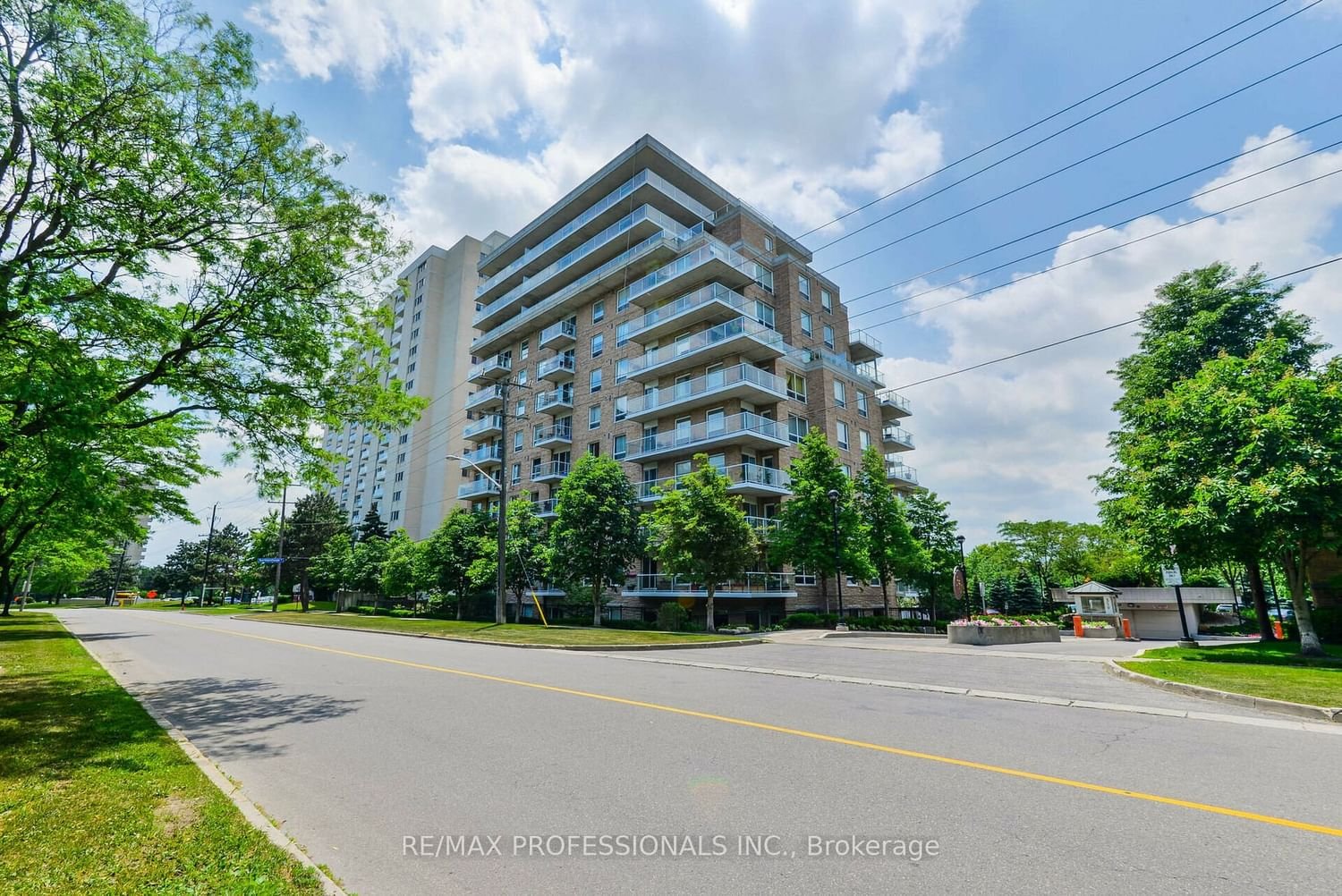 350 Mill Rd, unit 812 for sale - image #1