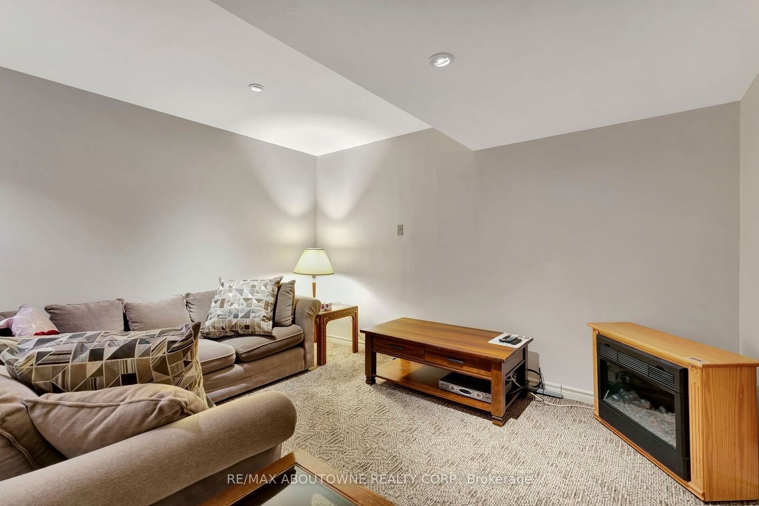 1150 Skyview Dr, unit 9 for sale - image #24