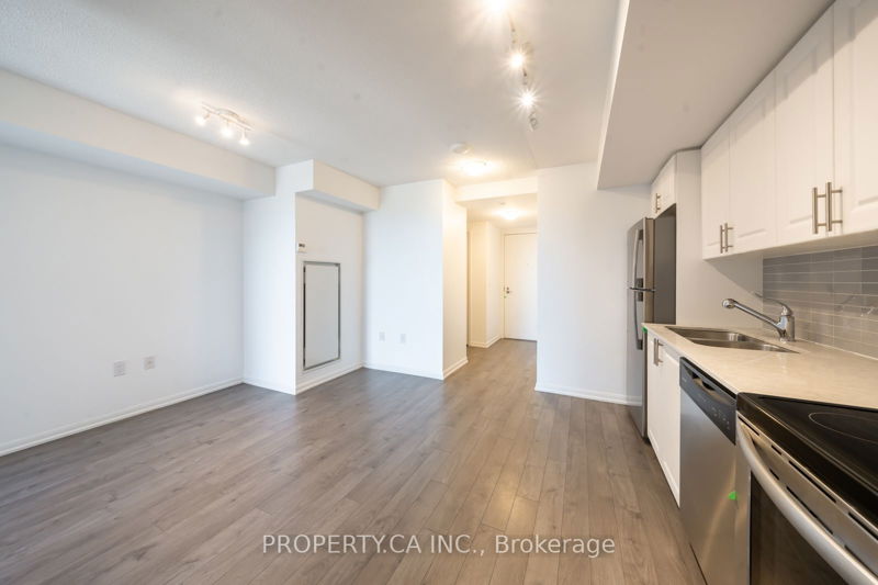 3091 Dufferin Ave, unit 514 for sale - image #1
