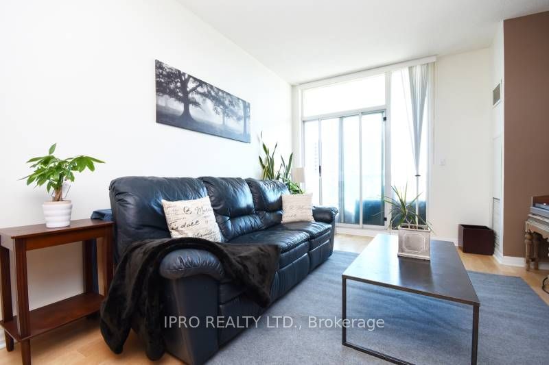 1359 Rathburn Rd, unit 1004 for sale - image #13