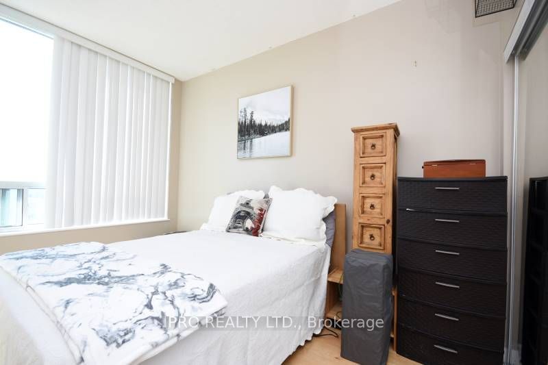 1359 Rathburn Rd, unit 1004 for sale - image #19