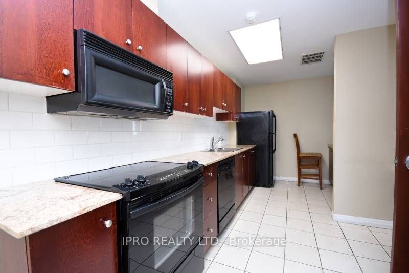 1359 Rathburn Rd, unit 1004 for sale