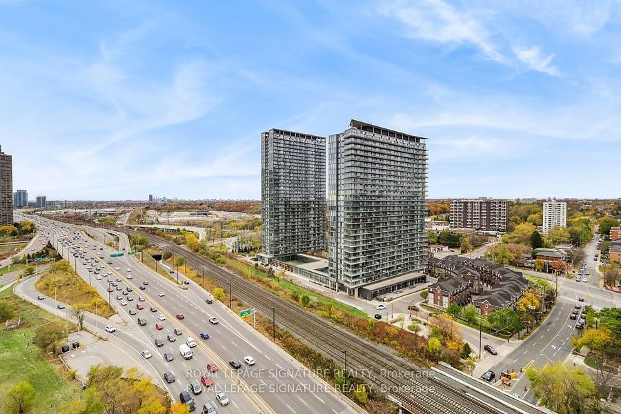 1928 Lake Shore Blvd W, unit 2115 for sale