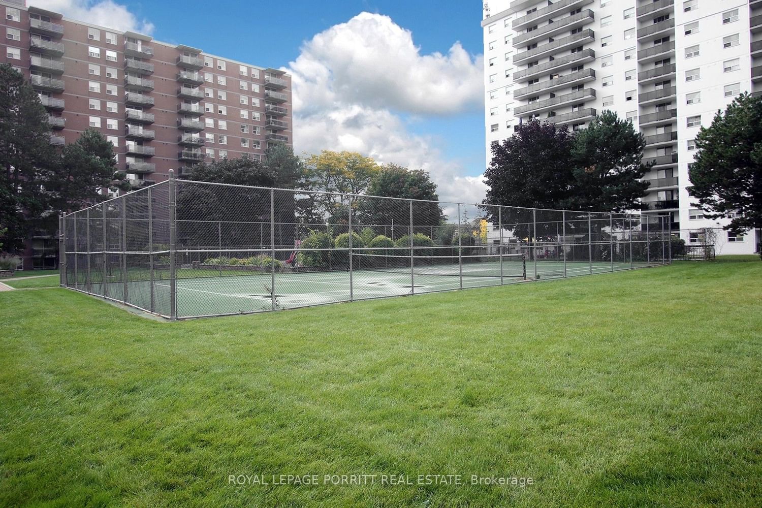 1100 Caven St, unit 604 for sale - image #19