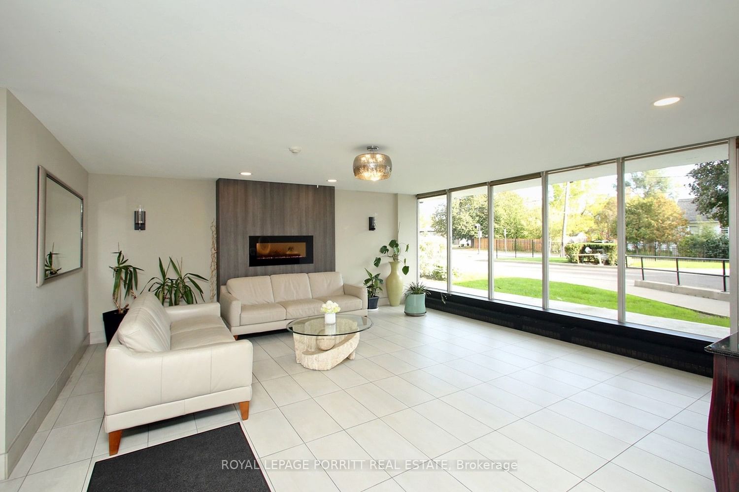 1100 Caven St, unit 604 for sale - image #3