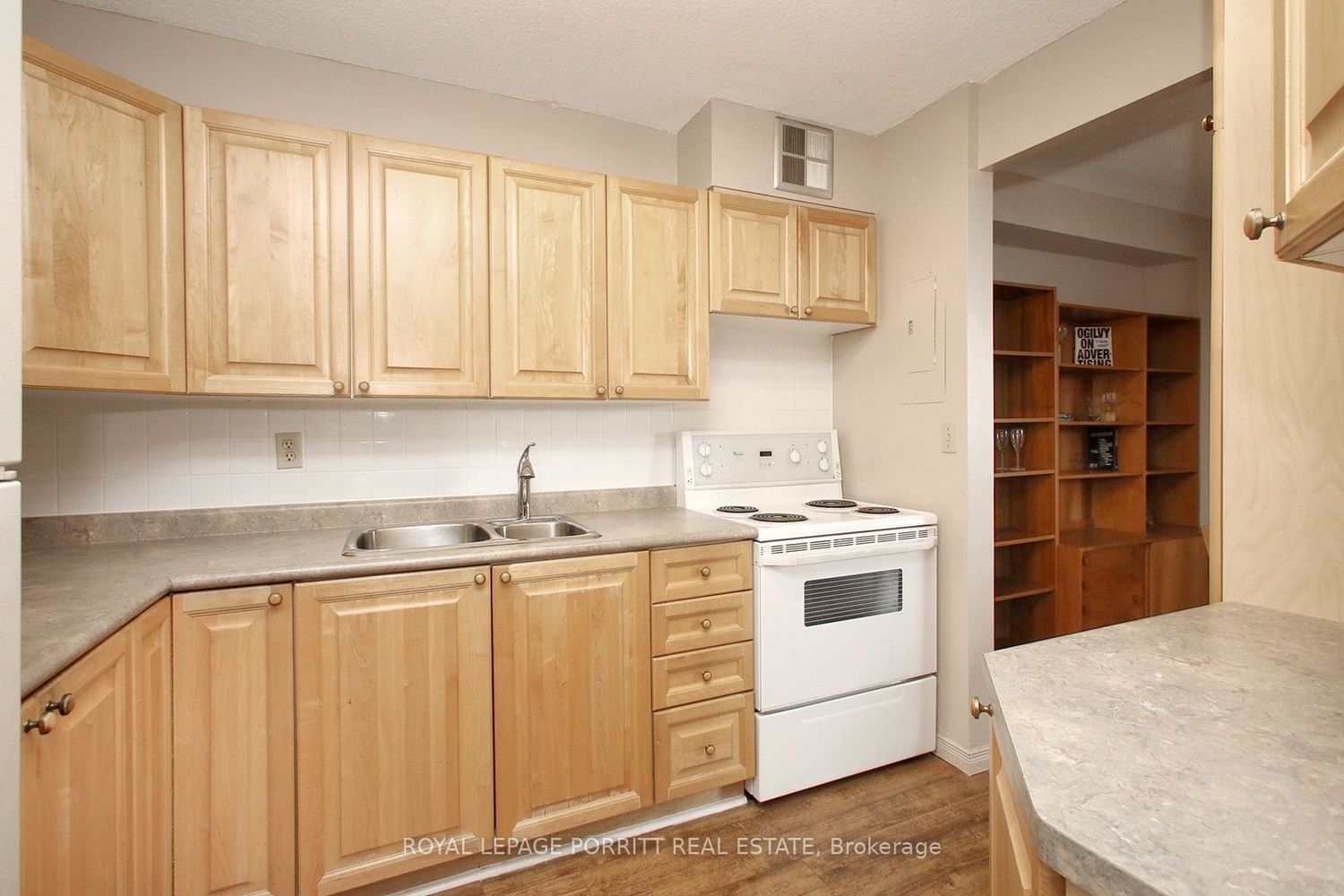 1100 Caven St, unit 604 for sale - image #6