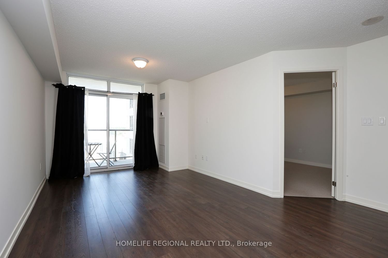 816 Lansdowne Ave, unit 1015 for sale - image #11