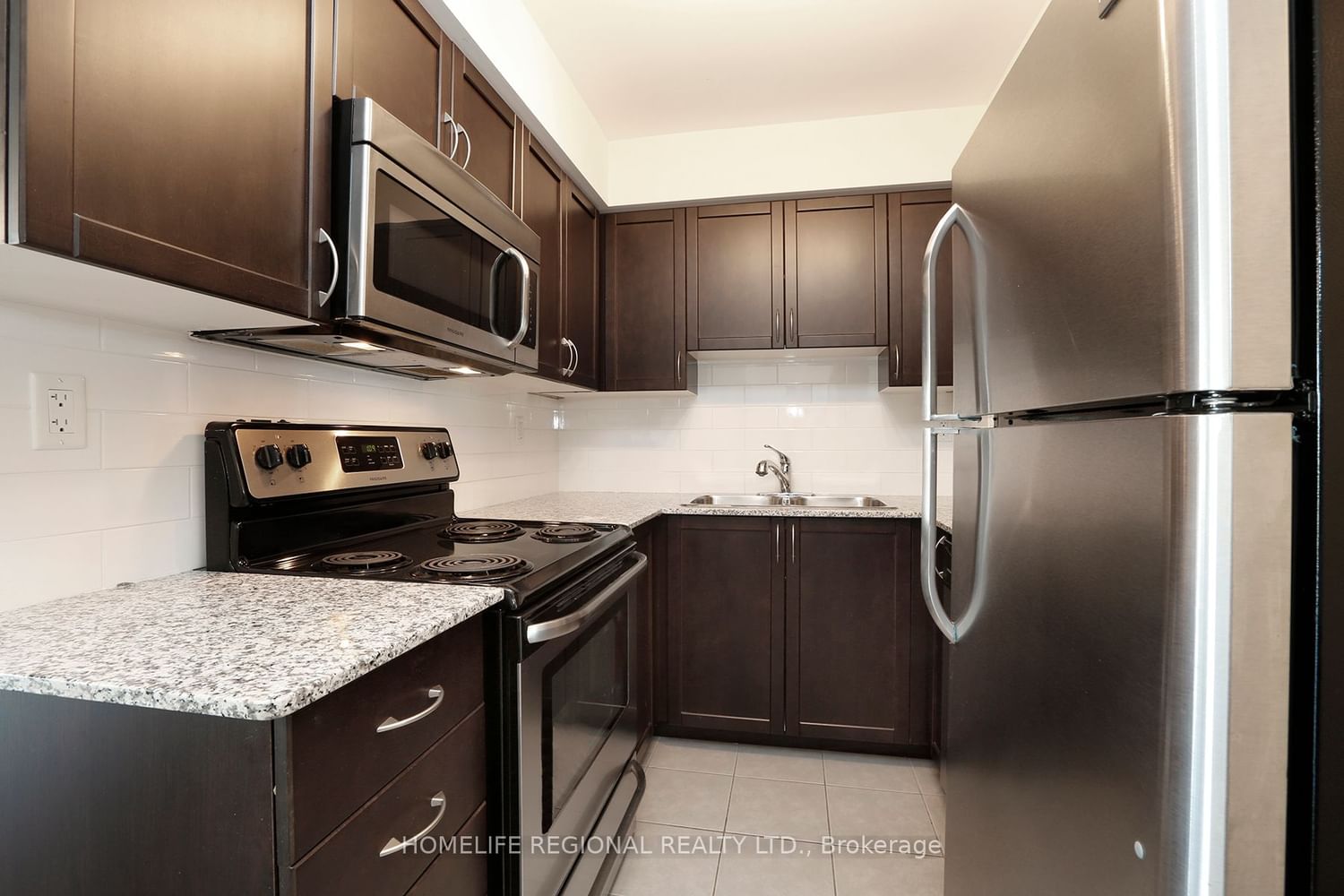 816 Lansdowne Ave, unit 1015 for sale - image #8