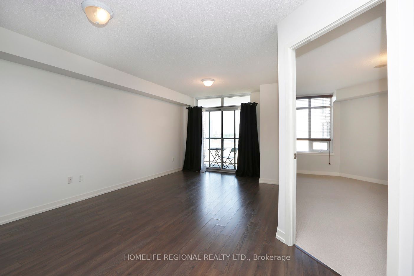 816 Lansdowne Ave, unit 1015 for sale - image #9